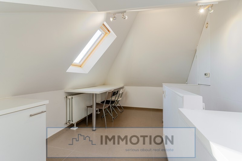 1a99bfea4c66eede9fb785967041c9eafaabbeec34ba8b8a5d25207c36d96235