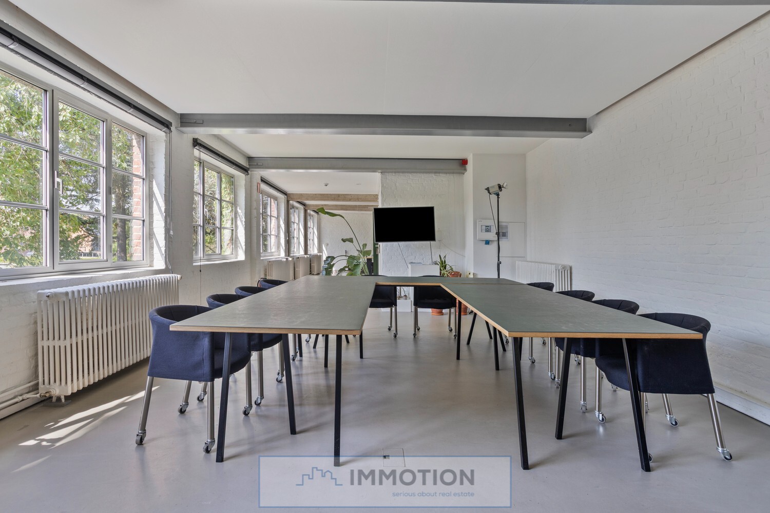 27ce8fb2376f1aac3979649b774c32be29afb5e654bd8d4d7c6af362d9382993