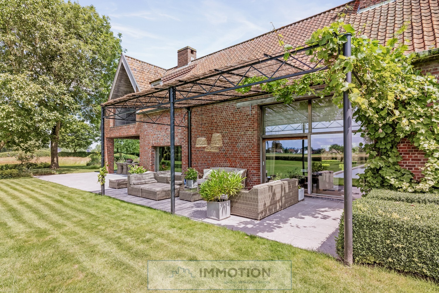 324b442188e163889bdb1f5a8440bbf750ce3d812150fc5e88076507b639a1f6