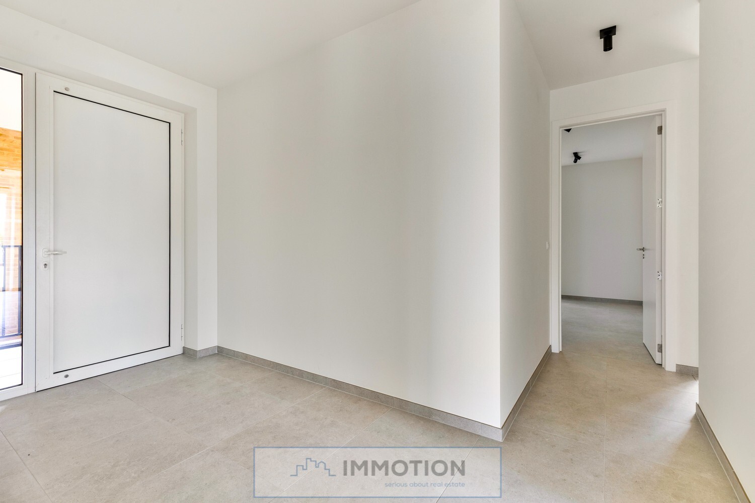 8b59f4205d128241e4df9d2700dda45b14b683a9af1e936d0b1ebd9aa4a8e606