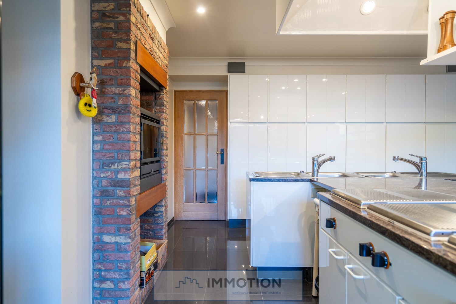 Adcce456be13552ddd243f76bcb8ef22608fe9625d0ecee134f3fa3fe3e33052