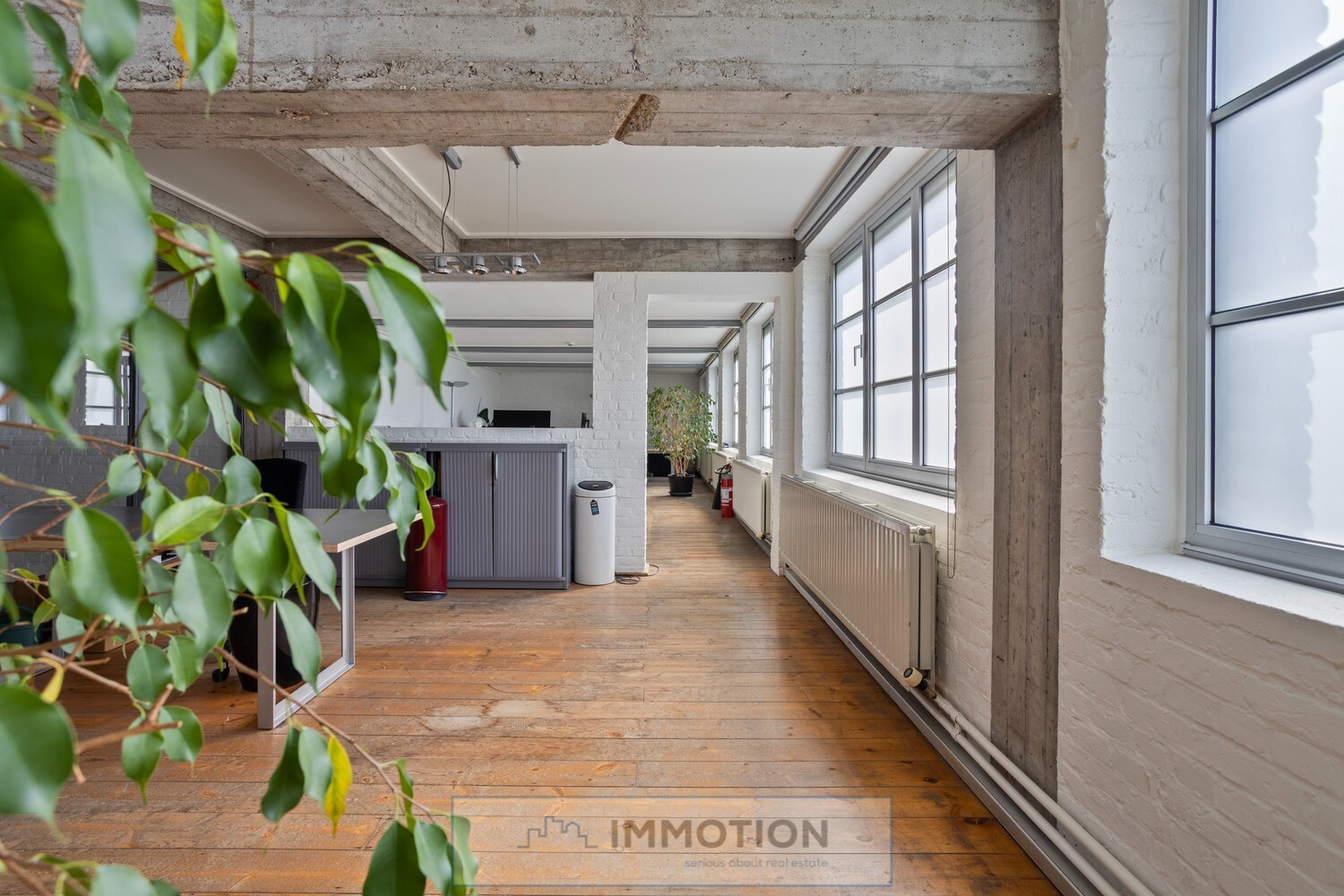 D2460affee2a23490eb39be4779f4493c0323e7e13f9f742cd256ed3a397e627