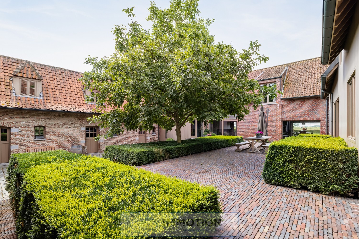 E317ca76e9cbe8a541894c16ece71edff2e269c8f7df38b1e4669955d8bf6843