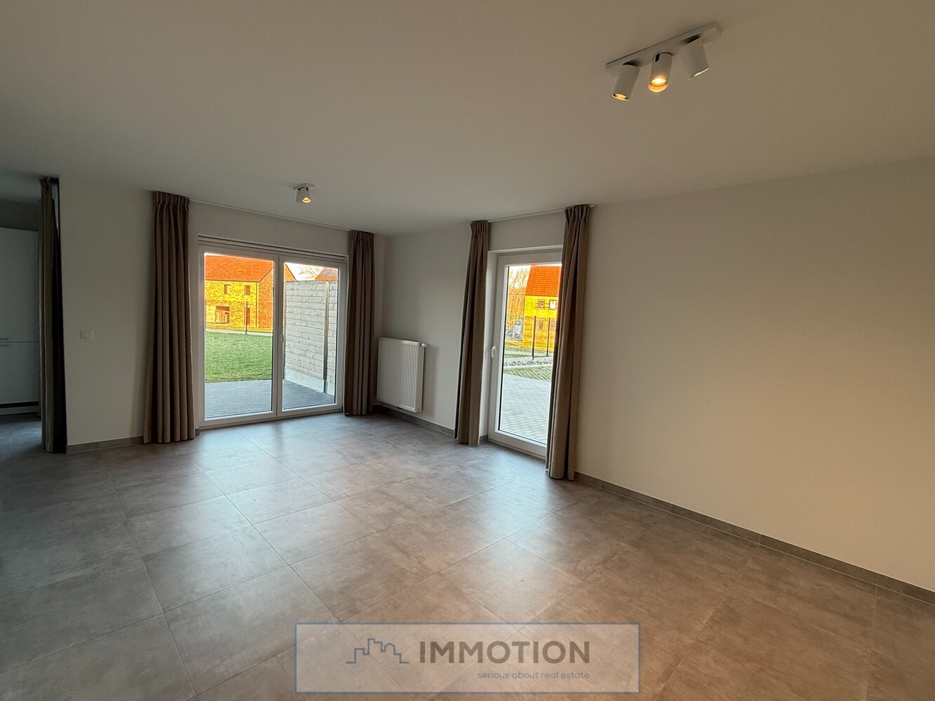 E3a33a050ed98fe0eca21b164c0f9efd3923f39dc9a34dfa666094dbf41d9a25