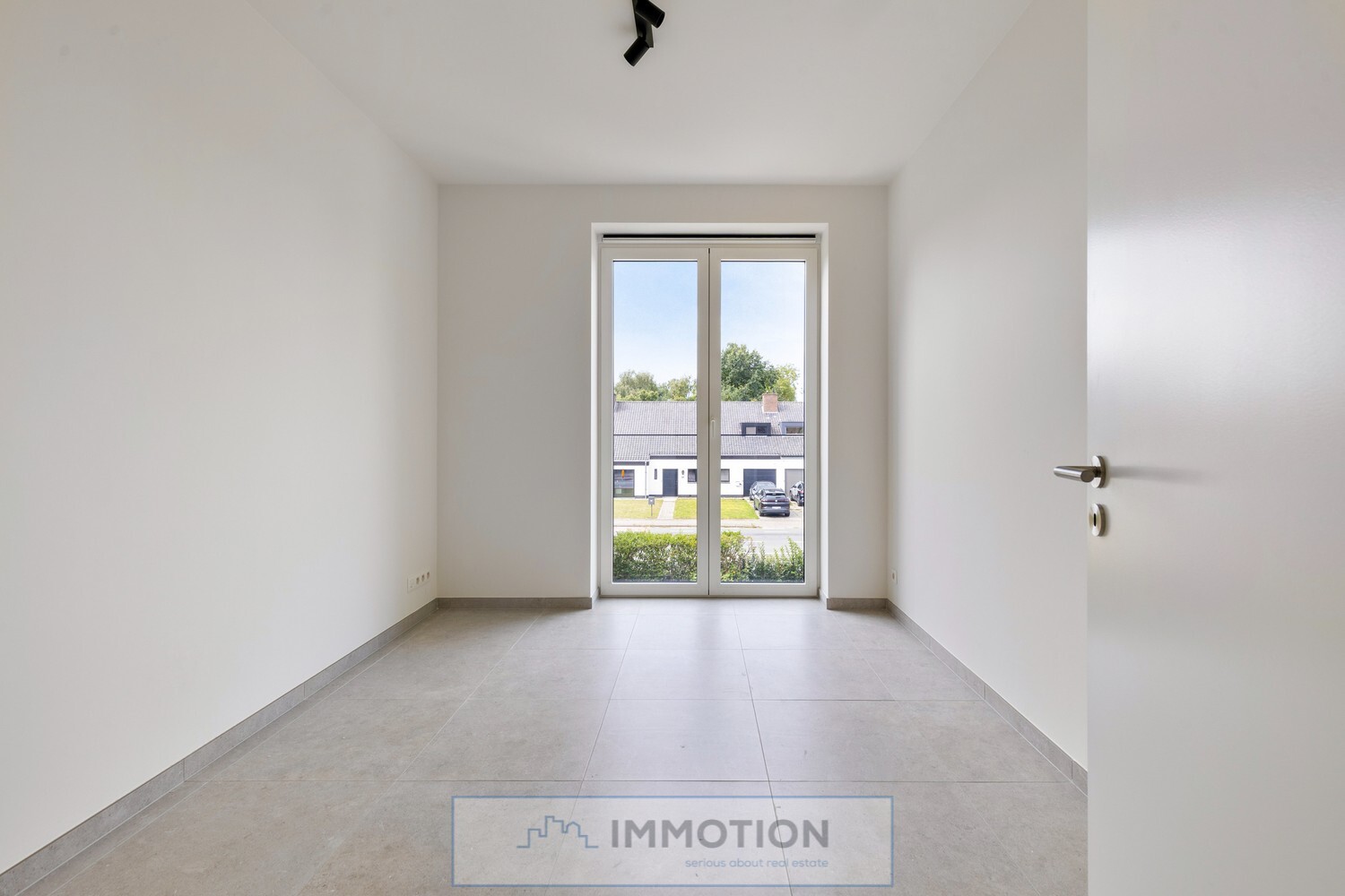 F12aa1482272c91bb42a2ceb863c64b2a143e714f12c25982e4abbed6e539e23