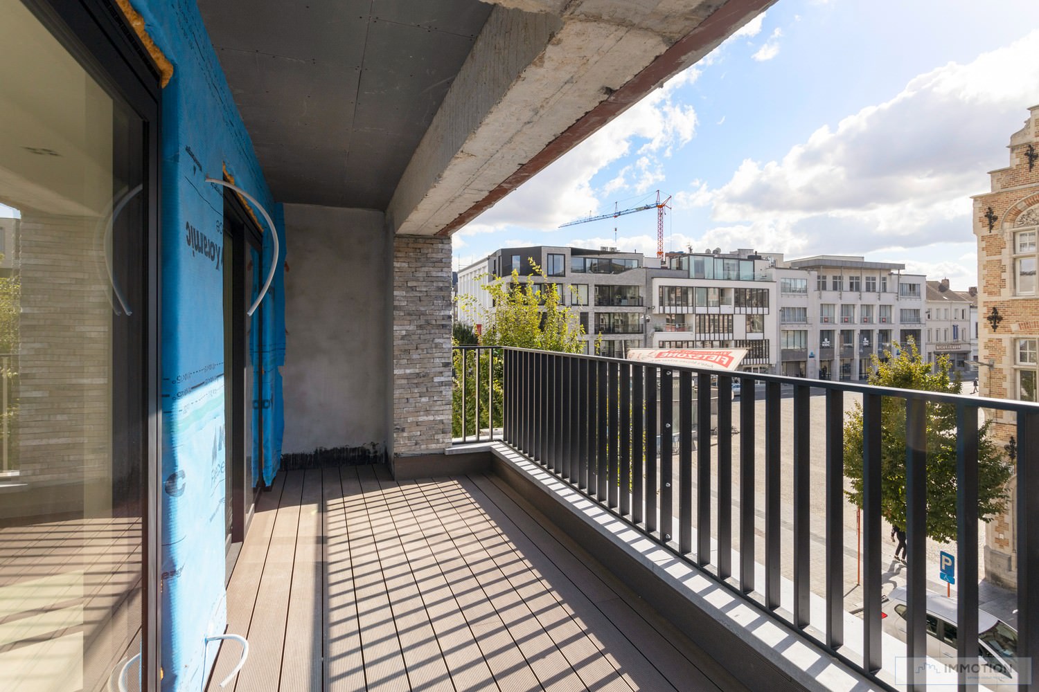Instapklaar appartement met terras - centrum Kortrijk
